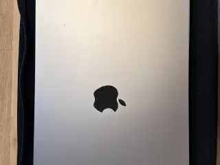 MacBook Air 13 (2024)