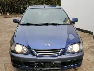 Toyota Avensis 1.8 SD Man benzin 1999, skal synes 