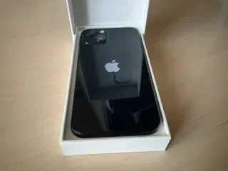 iPhone 13 årgang 2022 som nye sort
