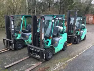 Mitsubitsi 2500 kg gas truck  fra2014 til 2016