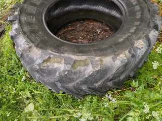 Dæk til traktor 540/65-r30