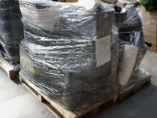 Palle med diverse plastspande