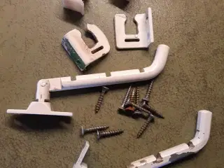 2 sæt Sikringsbeslag