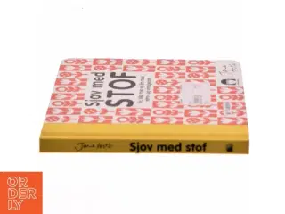 Sjov med stof : sy, klip, tryk og lim med retro- og vintagestof af Jane Foster (f. 1970) (Bog)