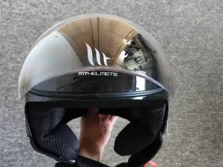 MThelmets Styrt hjelm