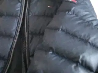 Vinter jakke  til  ung pige 