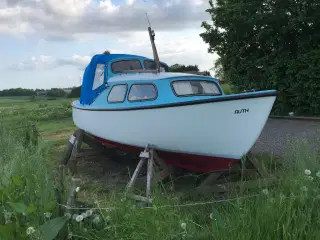 Luna 19 Volvo Penta Benzin