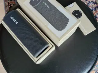 Lækker Sonos Roam trådløs højtaler.