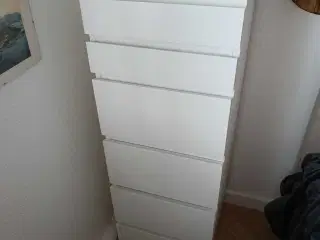 Flot malm kommode, med spejl 