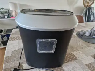 Papirmakulator sælges ikke brugt meget..
