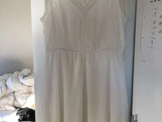 Hvid kjole fra Vero Moda