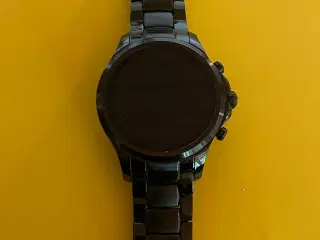 Smartwatch i sort stål fra Emporio Armani 