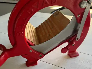 Raadvad brødskærer 