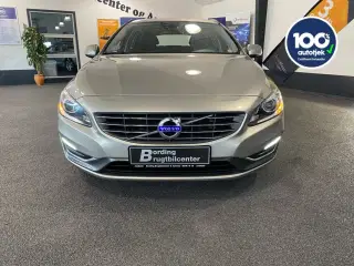 Volvo V60 1,6 T3 150 Momentum