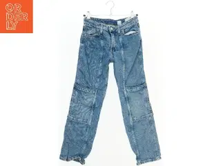 Jeans med lommer fra H&M (str. 140)