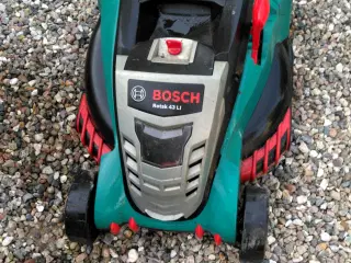 Bosch Akku plæneklipper Rotak 43 Li 36v.