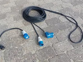 CEE-kabel 3 x 2,5mm2, m/vinkelstik og schuko-udtag