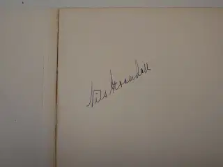 Nils Strandell: I filateliens Värld. Signeret. 