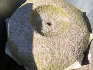 Granit vandsten med tilbehør