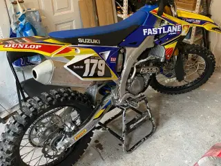 Suzuki RMZ 250
