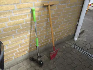 1 stk Lysbro kantskærer og en stk Mælkebøttefjerne