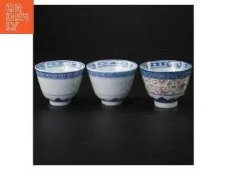 Porcelænsskåle i blåt og hvidt (str. H 6 cm)