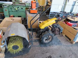 Redskabsbærer med kost, TEXAS PRO-TRAC 700