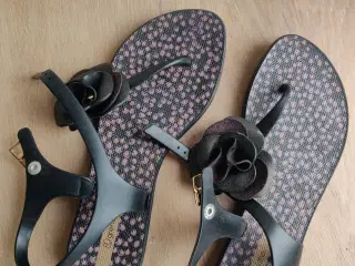 Grendha sandaler