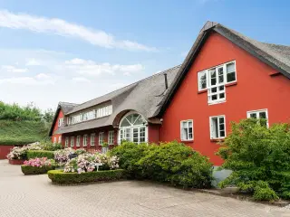 Kontor til leje i atmosfærefyldt kontorfællesskab