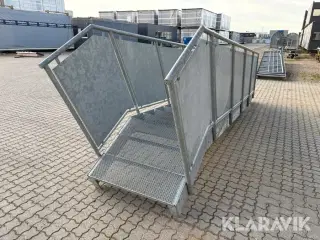 Trappe med gelænder