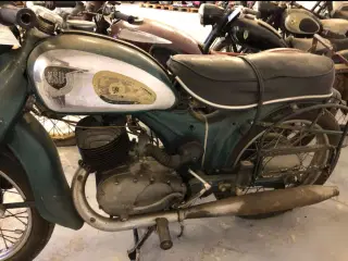 Hurtig handel - veteran mc, knallert og løftebord