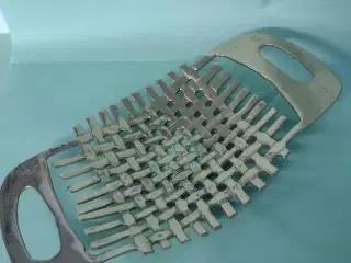 messing fad designet af David Marshall