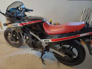 Kawasaki gpz 500s