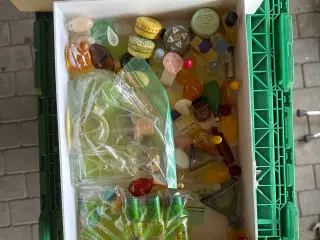Samler objekter små parfumeflasker