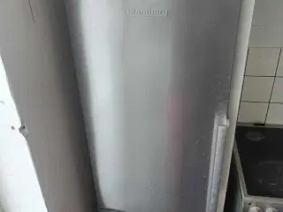 Blomberg KSM 4520 XA+ køle-/fryseskab i rustfrit s