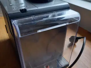 DeLonghi Nespresso Lattissima