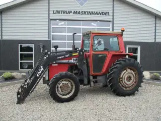 Massey Ferguson 590 Med nye dæk på og en fin frontlæsser med parallelføring og euroskifte.