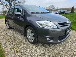Toyota Auris 1,6 T2