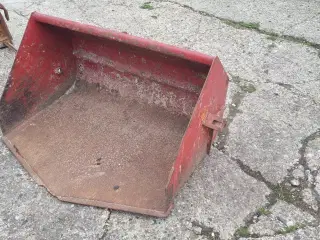 Ålø skovl, ballespyd og pallegafler