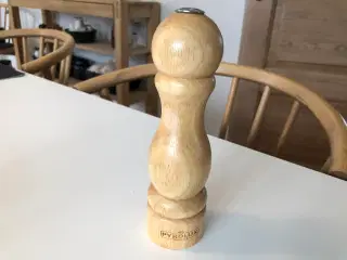 Saltbøsse i træ fra Pyrolux