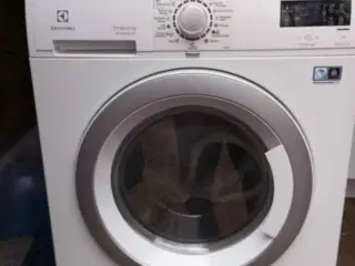 Vaske/tørremaskine.