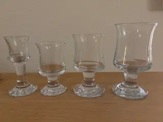 Holmegaard Skibsglas 12xRød, hvid, dessert & snap