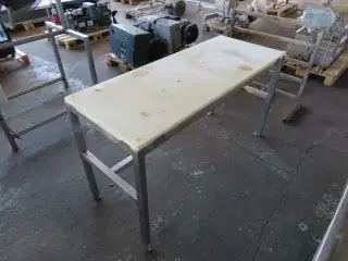 Bord til udskærring