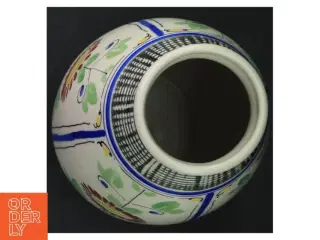 Aksini vase.