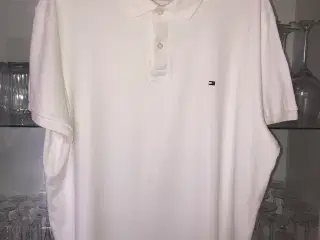 Lækker hvid polo t-shirt fra Tommy Hilfiger