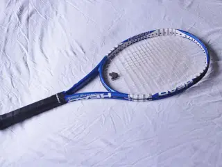 Sæson start. - Tennisketchere, taske og bolde.