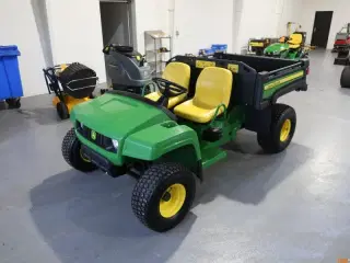 JOHN DEERE GATOR