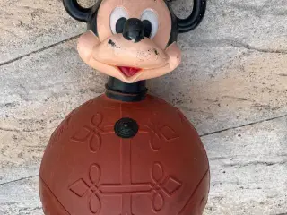 Disney' s Mickey Mouse som hoppebold
