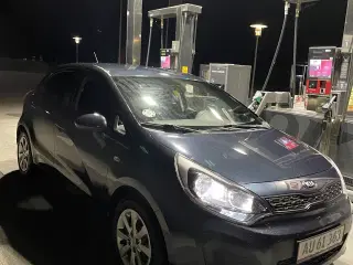 Kia Rio 2014 benzin lav km