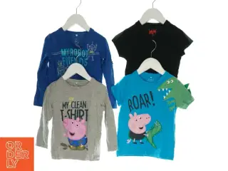 2 bluser og 2 t-shirts (Str. 92)